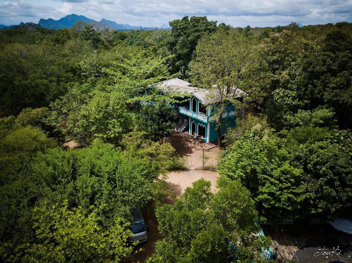 The Lion Rock Sigiriya Exterior photo